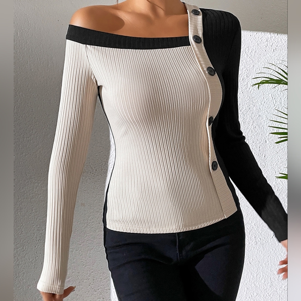 One Shoulder Contrast Buttoned Blouse - Picture 2 of 5